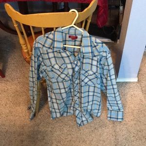 Men’s pearl snap western style shirt